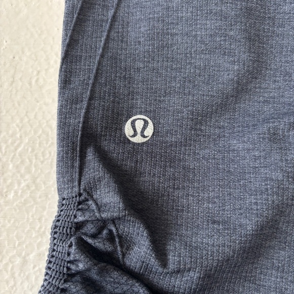 Lululemon Women’s High Rise Ebb and Flow Ruched Leg Cropped Activewear Pants - Picture 5 of 5